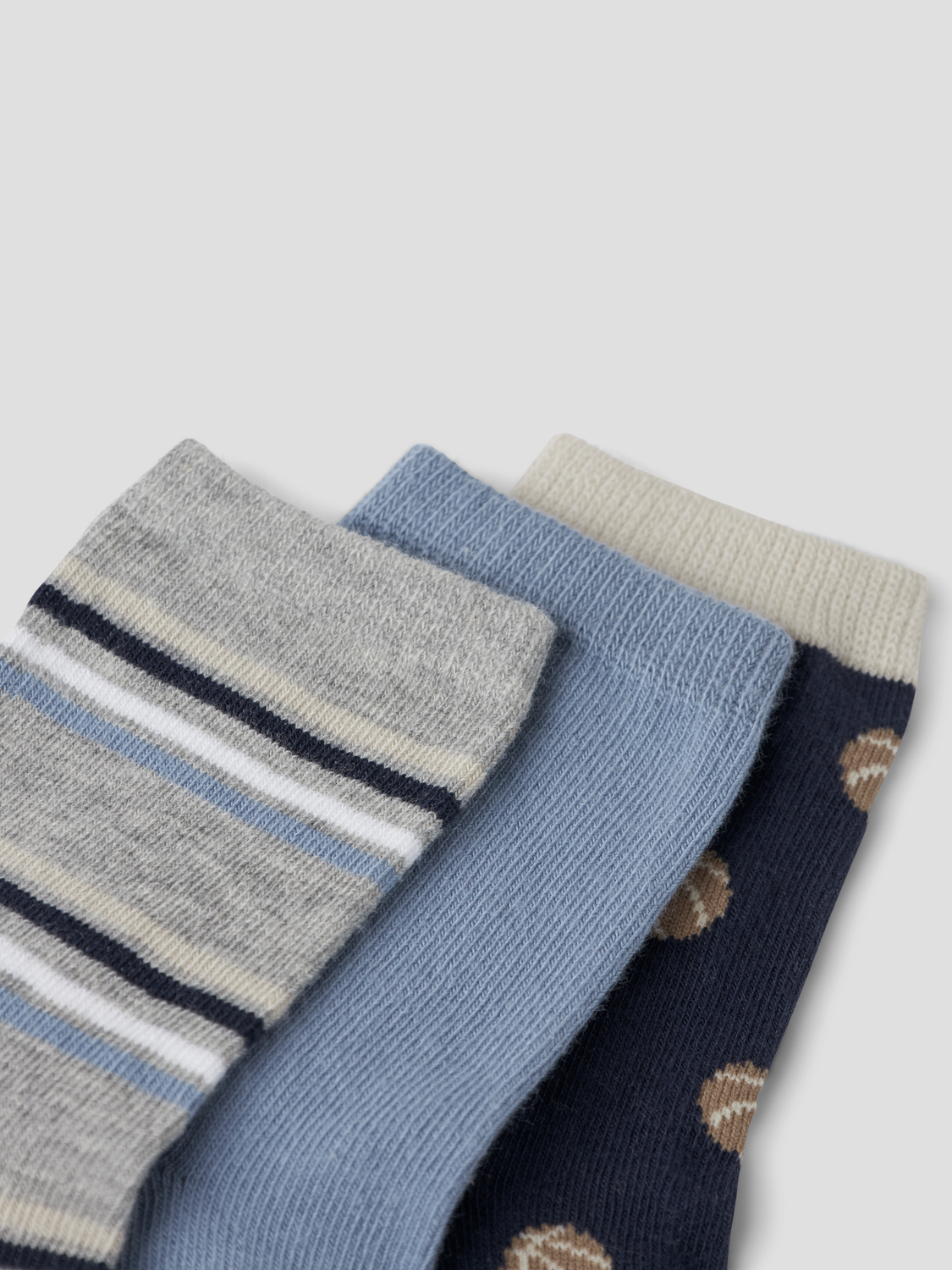 model_shot-front_full